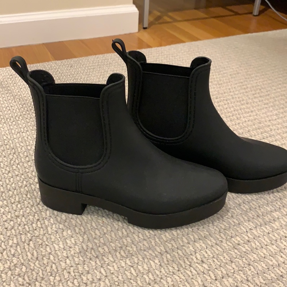 Excellent Condition Jeffrey Campbell Size 8 rain booties